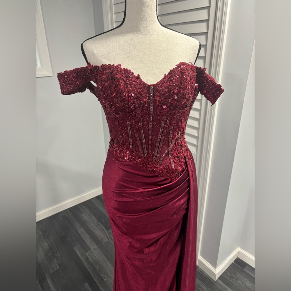 BOUBOU DRESS Off-Shoulder Burgundy Size:2 - Picture 4 of 9